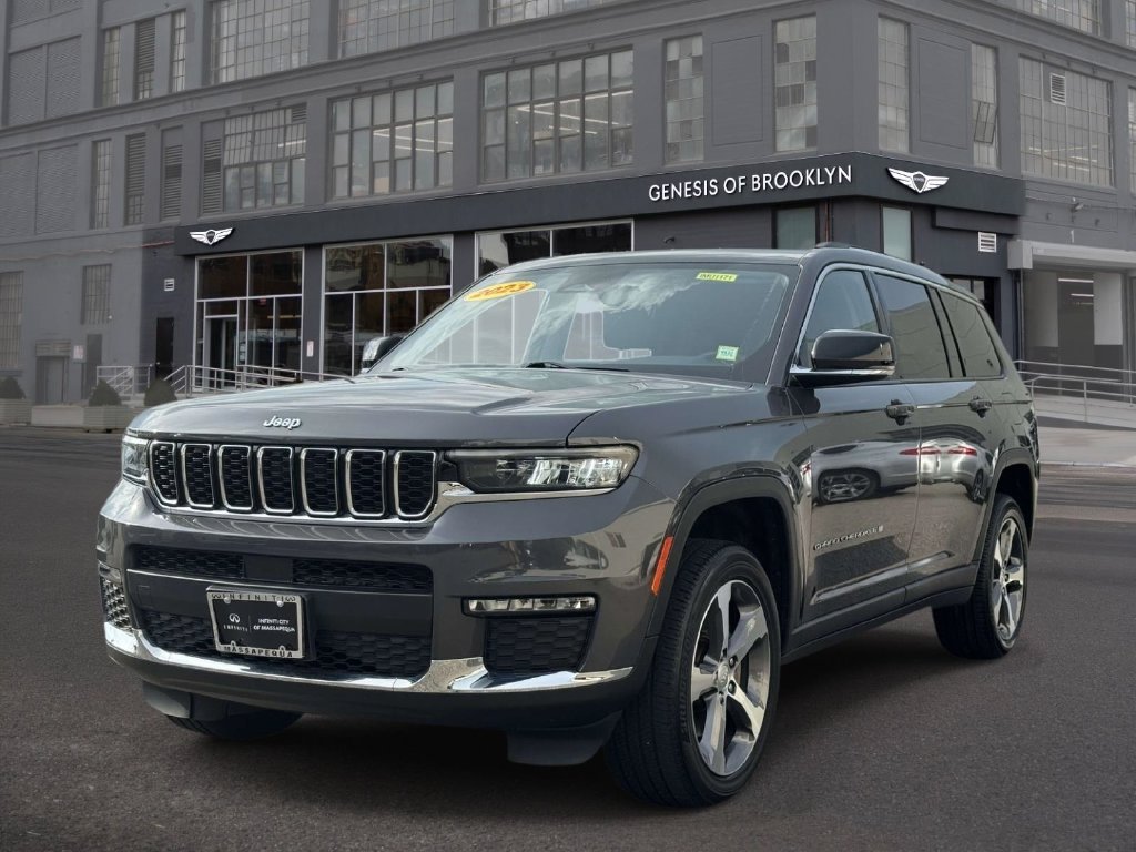 Used 2023 Jeep Grand Cherokee L Limited AWD/4WD image 1