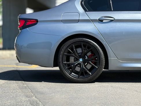 Used 2022 BMW 530i w/ M Sport Package RWD image 10