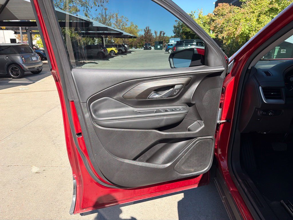 Used 2024 GMC Terrain SLE w/ Driver Convenience Package AWD/4WD image 9