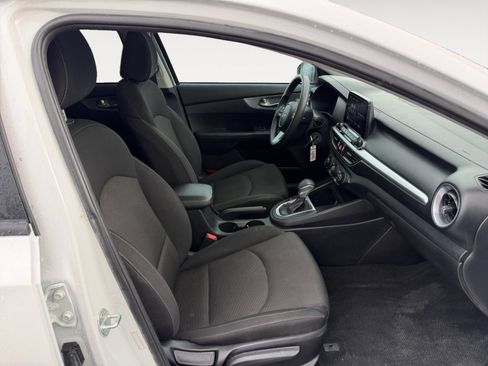 Used 2023 Kia Forte LXS w/ LXS Technology Package FWD image 15