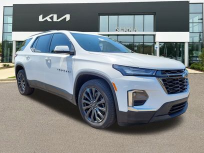 Used 2023 Chevrolet Traverse RS