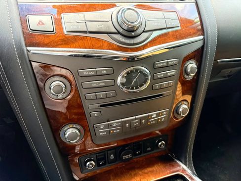 Used 2017 INFINITI QX80 4WD w/ Deluxe Technology Package image 24