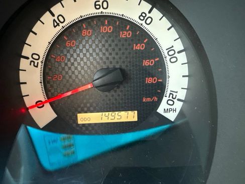 Used 2011 Toyota Tacoma PreRunner w/ TRD Sport Pkg RWD image 8