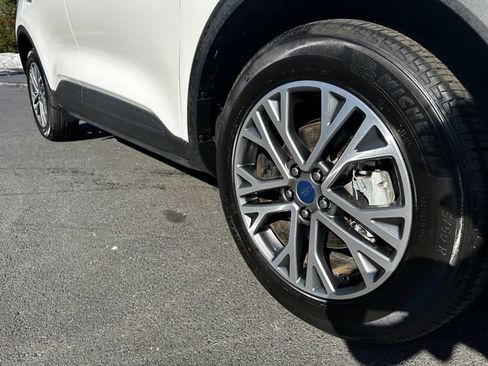 Used 2022 Ford Escape SEL w/ Technology Package image 10