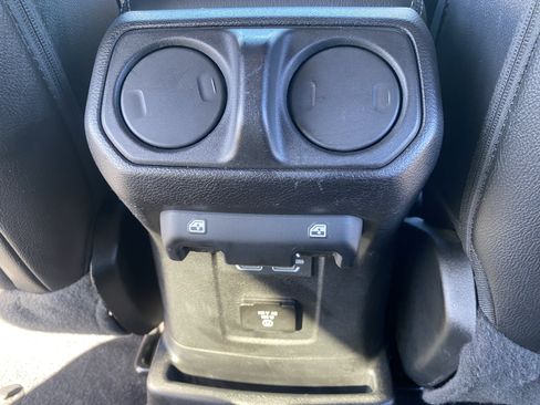 Used 2021 Jeep Wrangler Unlimited Sahara w/ Cold Weather Group AWD/4WD image 29