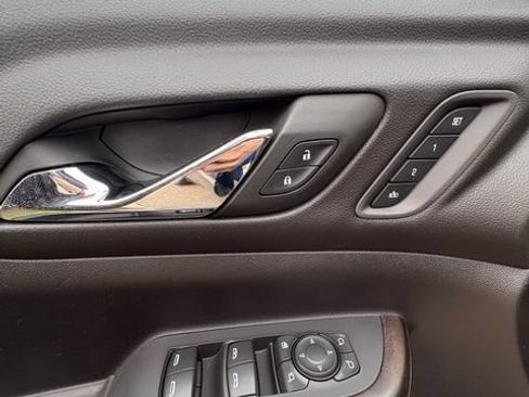 Used 2023 GMC Acadia Denali AWD/4WD image 15