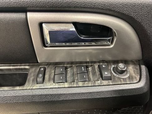 Used 2017 Ford Expedition EL Limited w/ Equipment Group 301A AWD/4WD image 13