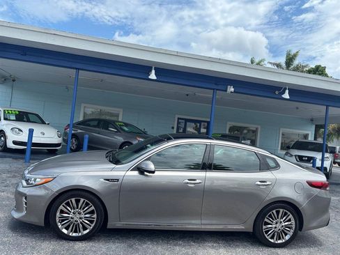 Used 2017 Kia Optima SX FWD image 2