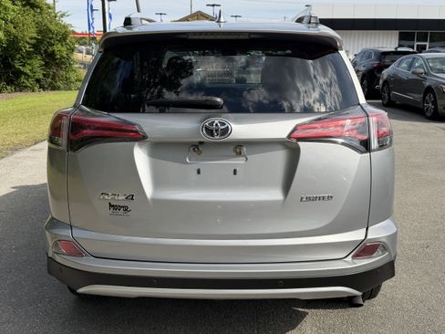 Used 2016 Toyota RAV4 Limited FWD image 11
