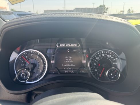 Used 2020 RAM 1500 Laramie AWD/4WD image 7