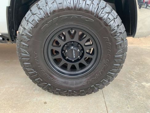 Used 2021 RAM 2500 Big Horn w/ Level 1 Equipment Group AWD/4WD image 11