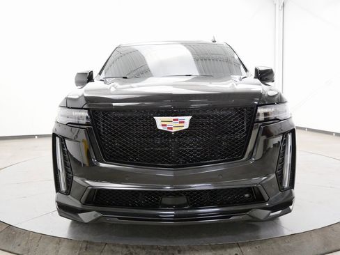 Used 2023 Cadillac Escalade V image 2