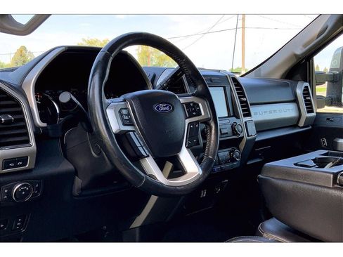 Used 2019 Ford F250 Lariat w/ Lariat Ultimate Package image 15