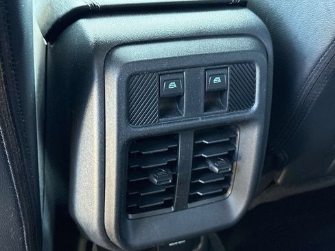 Used 2025 Ford Bronco Outer Banks AWD/4WD image 16