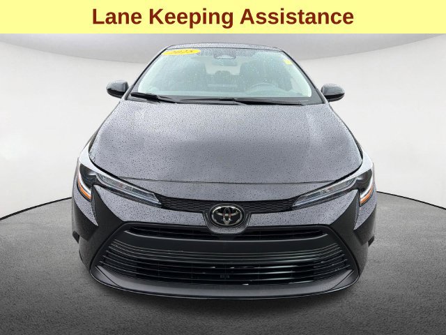 Used 2025 Toyota Corolla LE FWD image 4