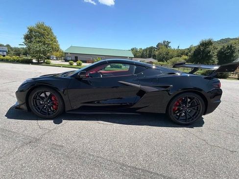 Used 2026 Chevrolet Corvette ZR1 w/ ZR1 Carbon Fiber Aero Package RWD image 30