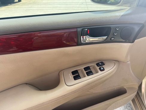 Used 2003 Lexus ES 330 image 21