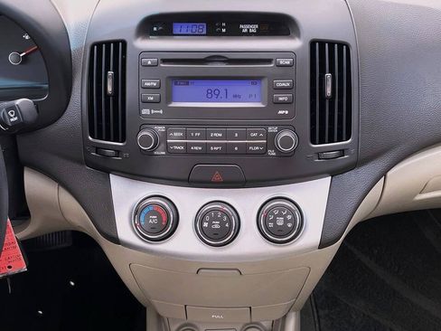Used 2009 Hyundai Elantra GLS w/ Popular Equipment Pkg 2 FWD image 18