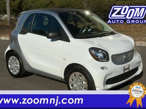 Used 2016 smart fortwo pure image 1