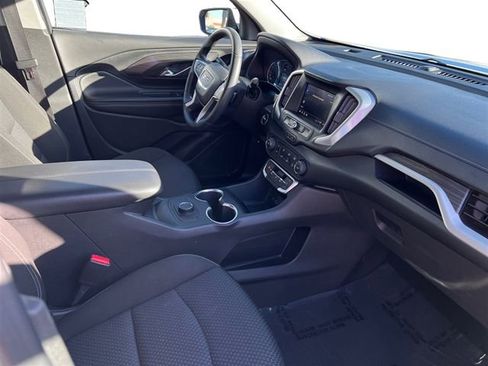 Used 2024 GMC Terrain SLE image 20
