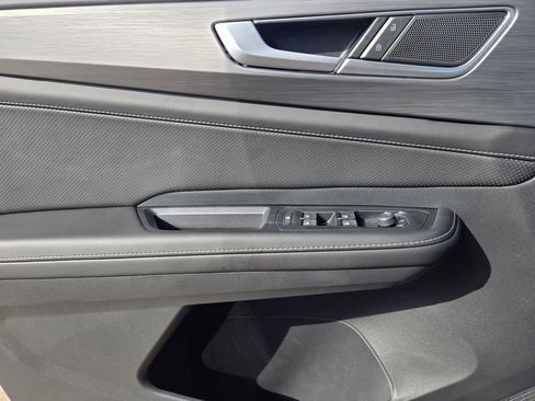 New 2026 Volkswagen Atlas Cross Sport SE image 18