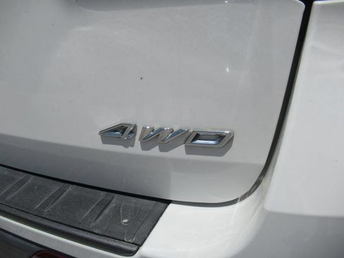 Used 2022 Ford Explorer XLT w/ Equipment Group 202A AWD/4WD image 11
