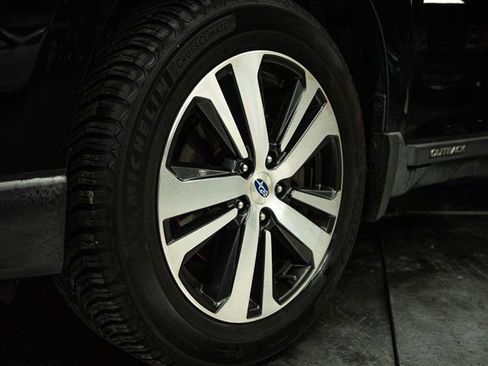 Used 2019 Subaru Outback 2.5i Limited w/ Popular Package #2 image 3