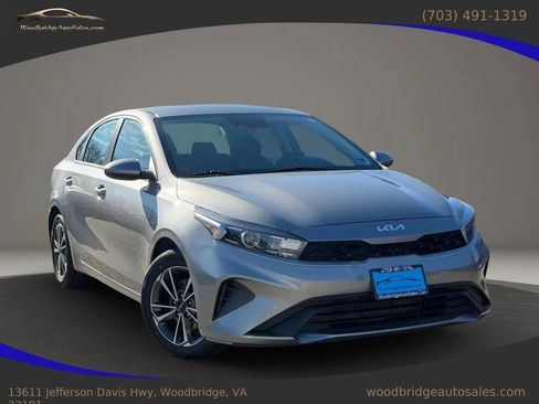 Used 2023 Kia Forte LXS image 1