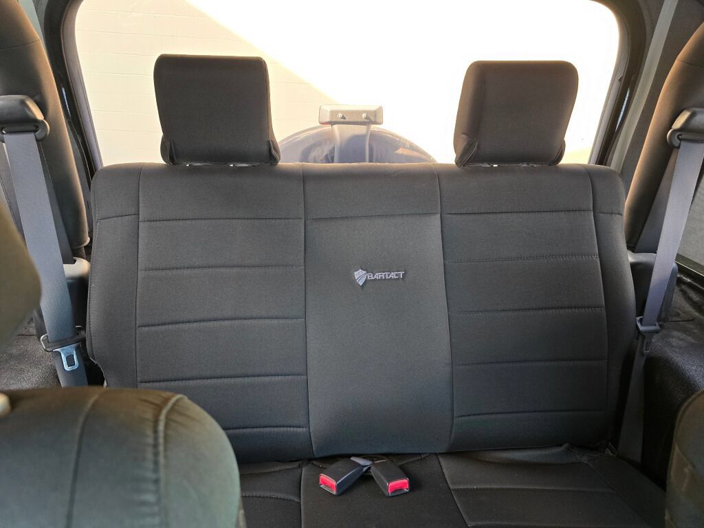 Used 2008 Jeep Wrangler Sahara AWD/4WD image 10