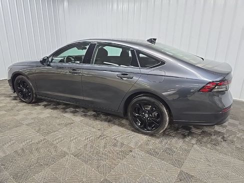 Used 2025 Honda Accord SE image 4