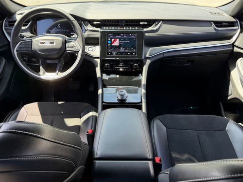 Certified 2023 Jeep Grand Cherokee Altitude AWD/4WD image 20