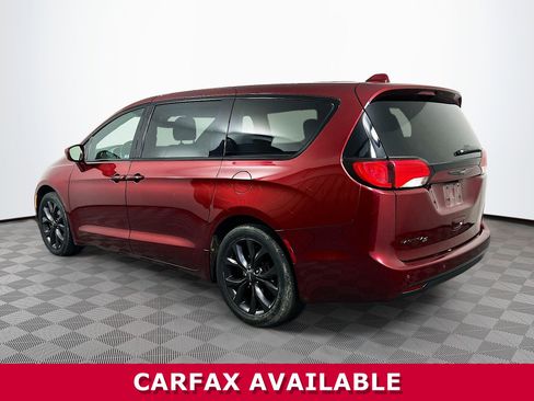 Used 2020 Chrysler Pacifica Touring w/ S Appearance Package FWD image 30