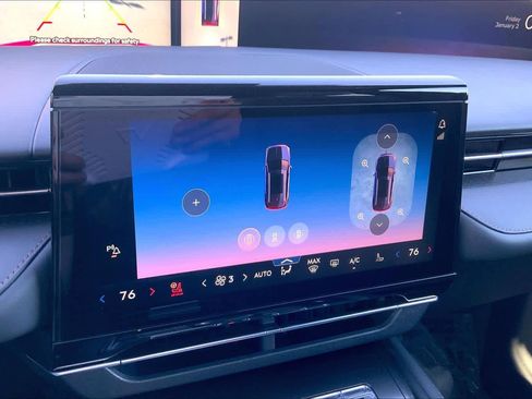 Used 2025 Lincoln Nautilus Reserve image 26