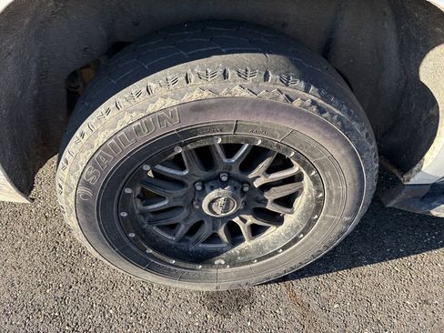 Used 2017 Chevrolet Suburban LS image 12