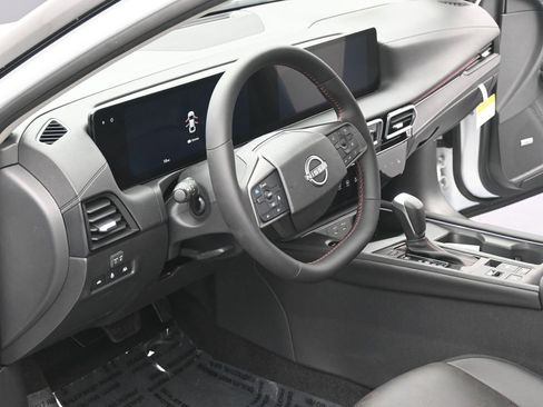 New 2026 Nissan Sentra SR w/ SR Premium Package image 7