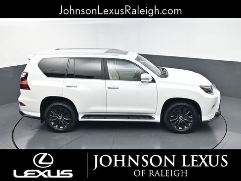 Used 2022 Lexus GX 460 Premium w/ Accessory Package AWD/4WD image 29