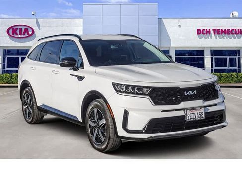 Certified 2023 Kia Sorento S image 3