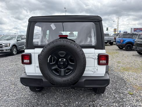 Used 2026 Jeep Wrangler Unlimited Sport AWD/4WD image 7