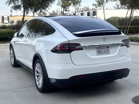 Used 2020 Tesla Model X Long Range image 5