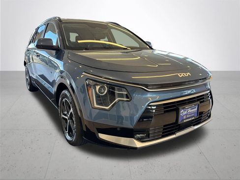 Used 2023 Kia Niro FWD image 5