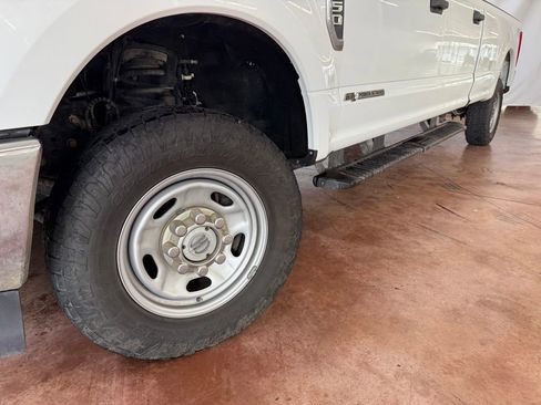 Used 2018 Ford F250 XL w/ Power Equipment Group image 18