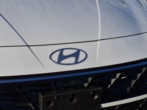 Used 2024 Hyundai Elantra SEL FWD image 7