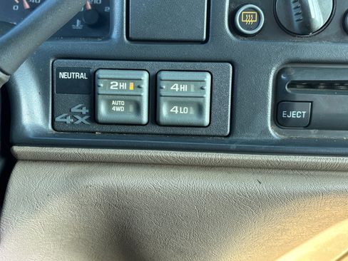 Used 1999 Chevrolet Tahoe Z71 w/ Comfort & Security Pkg image 13