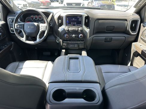 Used 2022 Chevrolet Silverado 1500 LT Trail Boss w/ LT Trail Boss Premium Package AWD/4WD image 17
