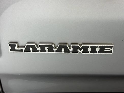 Used 2020 RAM 1500 Laramie AWD/4WD image 11