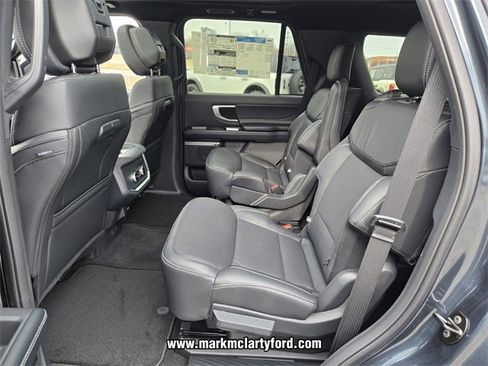 New 2026 Ford Expedition Platinum w/ Stealth Appearance Package image 7