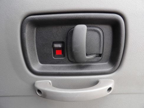 Used 2025 Chevrolet Express 3500 LS RWD image 27