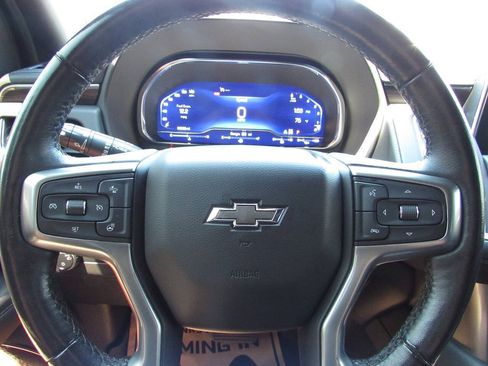 Used 2022 Chevrolet Suburban Z71 w/ Luxury Package AWD/4WD image 27