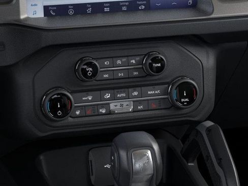 New 2025 Ford Bronco Badlands image 16