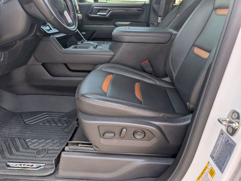 Used 2024 GMC Sierra 2500 AT4 w/ AT4 Premium Plus Package AWD/4WD image 11